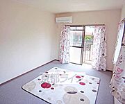 奥行きのあるお部屋です・