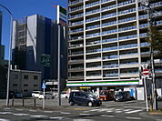 コンビニ「ファミリーマート」