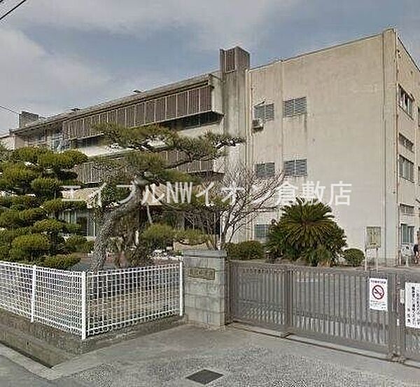 画像18:総社市立総社小学校 1111m