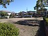 周辺：光明台3号公園すぐそば！子供たちがのびのびと遊べ、子育て環境にも恵まれています。