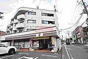 セブンイレブン横浜北寺尾4丁目店 徒歩13分。 970m