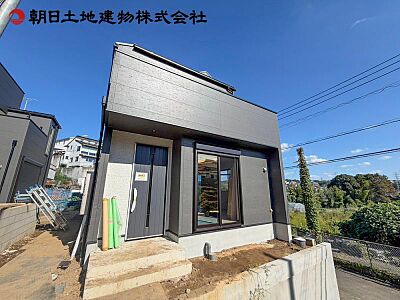 外観:シンプルで洗練されたデザインが魅力の住まいです。 外観:シンプルで洗練されたデザインが魅力の住まいです。