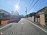 外観：前面道路含む現地外観写真