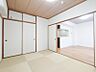 室内：やっぱりホッとする和室。ちょっとしたときにゴロゴロしたいですね。