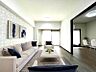 リビング/ダイニング：南側から射し込む陽射しは、家族の会話と共に明るい雰囲気を生み出します。
