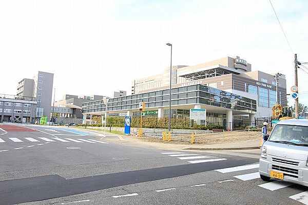 画像25:新潟大学医歯学総合病院(809m)