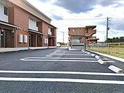 1台ごとがゆったり駐車できます。
