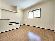 2階北側のお部屋を寝室にされる方が多いようです。