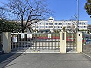 足立区立大谷田小学校 徒歩10分。 780m