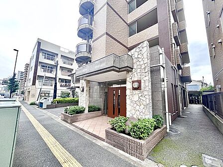 お洒落な外観は、今後のたのしい生活を予感させます。