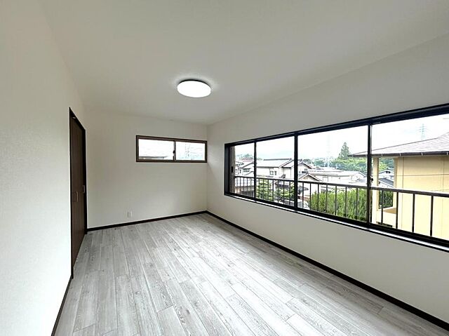 室内 飯塚市柏の森146-10