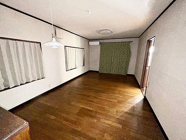 リビング/ダイニング 飯塚市伊岐須505-16