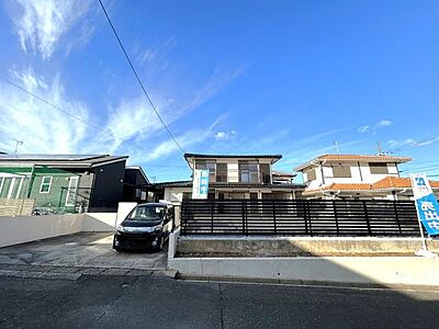 外観:価格には消費税、リフォーム費用を含みます。自社物件につき随時ご案内可能。内覧希望の方はお電話ください。 外観:価格には消費税、リフォーム費用を含みます。自社物件につき随時ご案内可能。内覧希望の方はお電話ください。