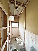 【リフォーム中　6/7撮影】トイレ写真