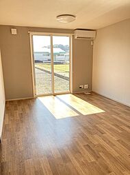 エミネンスB棟 4 1階3LDKのリビング/ダイニング