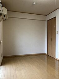 エレガント春山 401 4階1Kのリビング/ダイニング