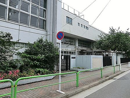 桜川中学校730m