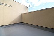 2F