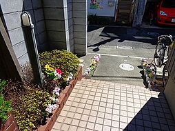6 / 10