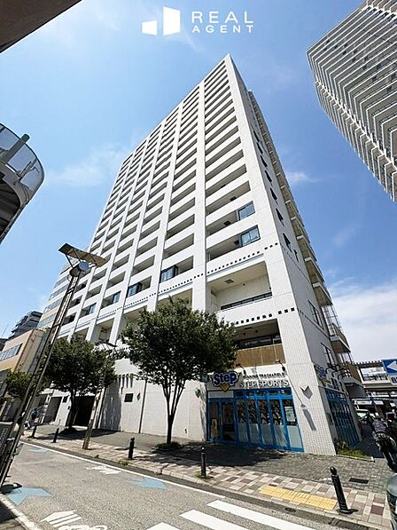 20階建て11階部分、高層階！江ノ島を望むパノラマ眺望♪令和8年10月に内装リフォーム工事完了予定。