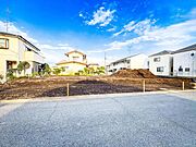 【現地外観：全棟整形地(42坪以上)！】
