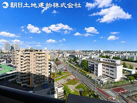 【眺望】眺望は視界を遮る建物がございませんので四季折々の素敵なシティービューが楽しめます。