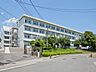 周辺：【綾瀬市立城山中学校】1200ｍ　城山公園など自然豊かな公園があります。先生方の対応も良いし、教育や部活動も力を入れています。地域の方との連携も取れているので安心できます。