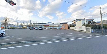 店内は広いです。トイレもきれいです。