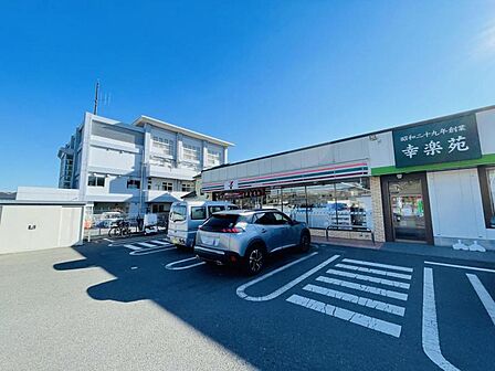 店内はきれいで買い物がしやすく、店員さんも対応もとても良いです。