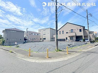 外観：角地なのでほかの建物と隣接面が少なくプライバシーの確保もできます！