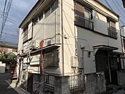 外観は普通のアパートです