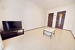 レオネクストヴィラージュ 205 2階1Kのリビング/ダイニング