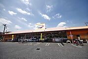 旬鮮食品館カズン草加店 徒歩17分。 1300m