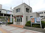 駅前交番 642m