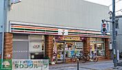 セブンイレブン足立梅島駅北店 徒歩5分。 360m