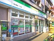 ファミリーマート綾瀬二丁目店 295m