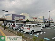 イトーヨーカドー 徒歩8分。ショッピングセンター 600m