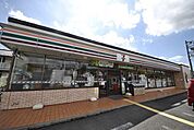 セブンイレブン草加瀬崎町店 498m