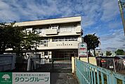 草加市立青柳小学校 徒歩9分。 670m
