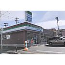 コンビニ「ファミリーマート宮町四丁目店まで854ｍ」