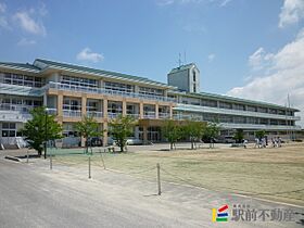 ルミエールホーム弐番館 107 ｜ 佐賀県小城市三日月町堀江458-1（賃貸アパート2LDK・1階・66.63㎡） その2