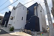 左がアルマ右がリフレム