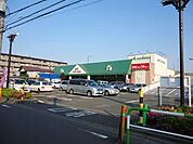 マルエツ相武台店 徒歩16分。スーパー 1210m