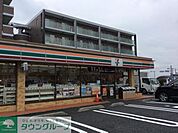 セブンイレブン 徒歩12分。コンビニ 960m