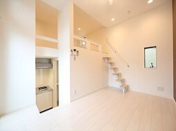 ディアマンテ 1階1Kのリビング/ダイニング