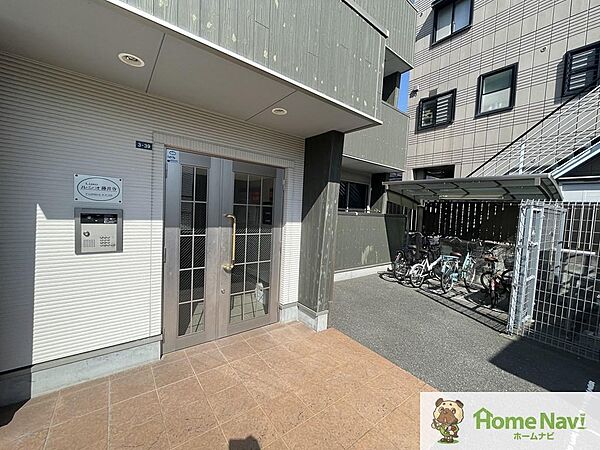 建物エントランス