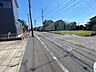 外観：前面道路含む現地写真