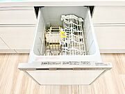 面倒なお片づけは食洗機にお任せ！家事の負担が減って、時間にも気持ちにもゆとりができます。