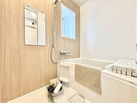 浴室乾燥機付きのバスルームでいつでも快適なバスタイムが楽しめます!