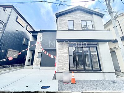 外観：上質感あふれる外観デザイン。魅力の住まいを実現。